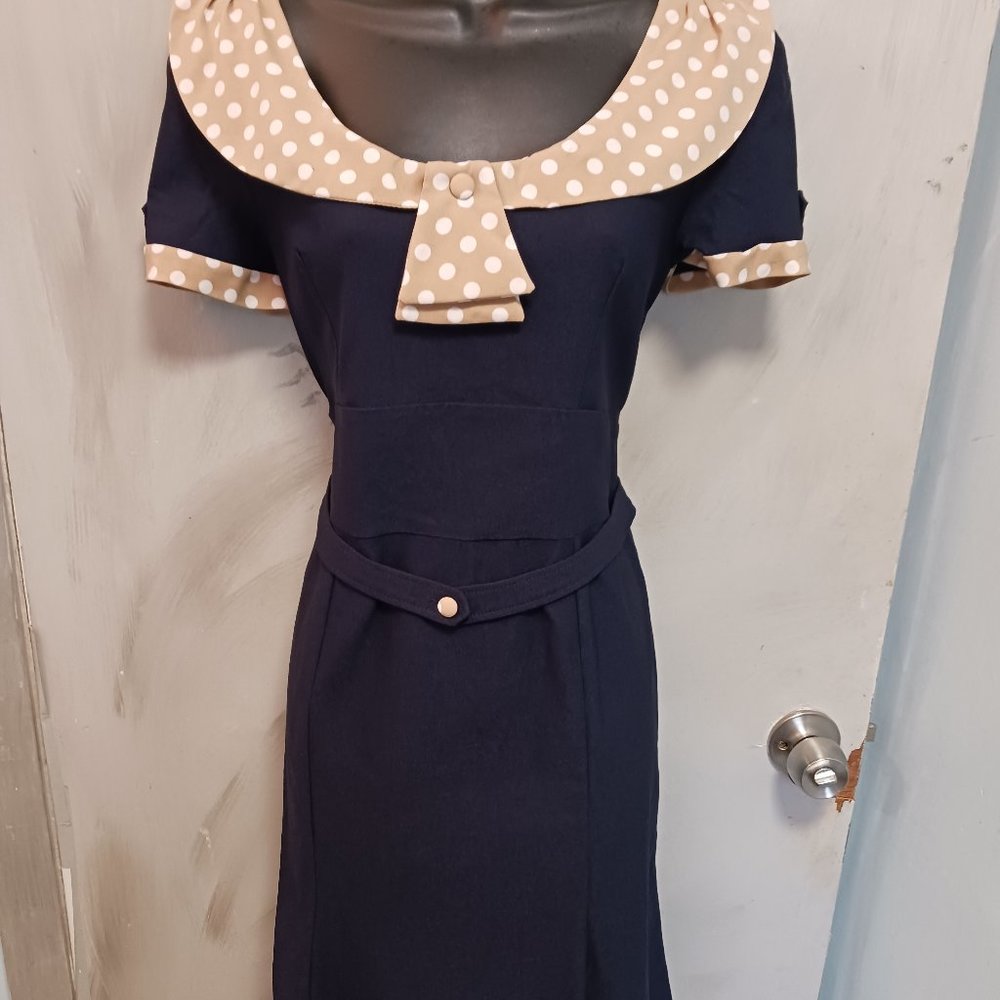 Elegant Navy Blue Dress with Polka Dot Collar